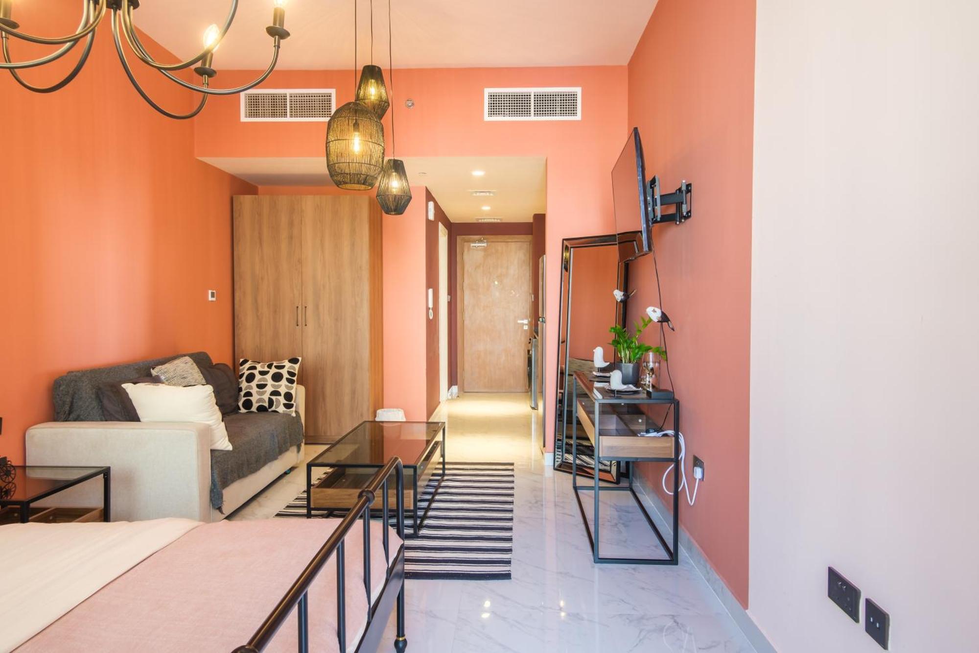Poolside Charm Apartment อาบูดาบี ภายนอก รูปภาพ